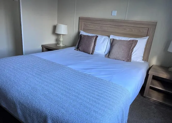 Beautiful 2-Bedroom Lodge With Spectacular Views