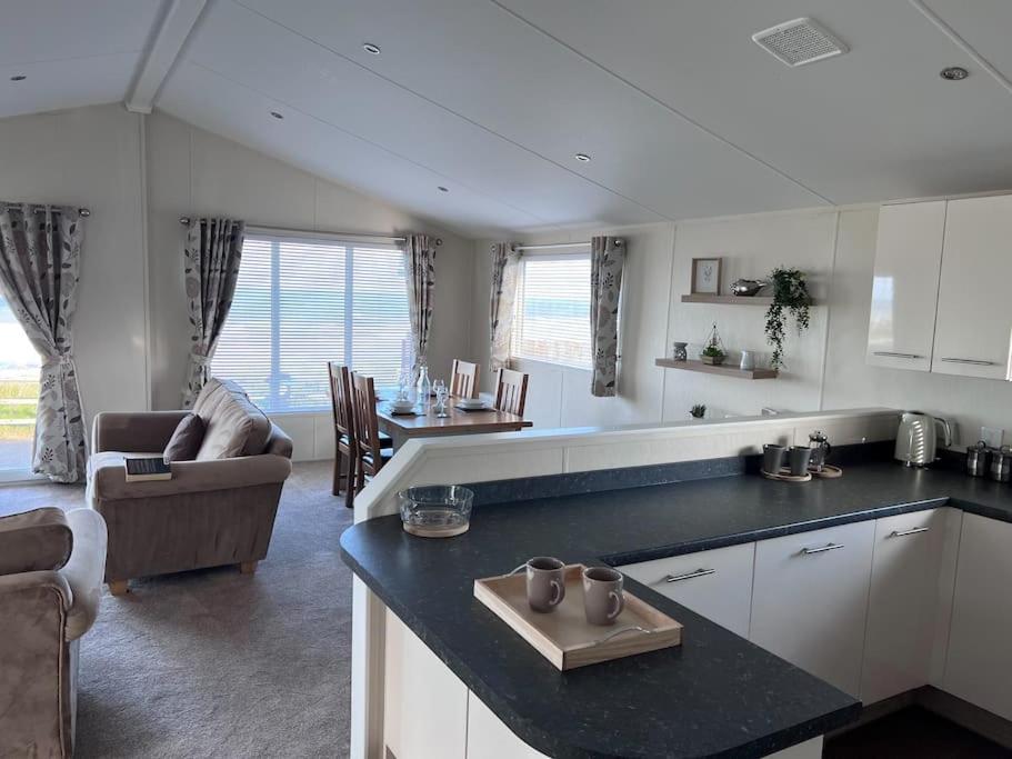 Holiday home Beautiful 2-bedroom With Spectacular Views *